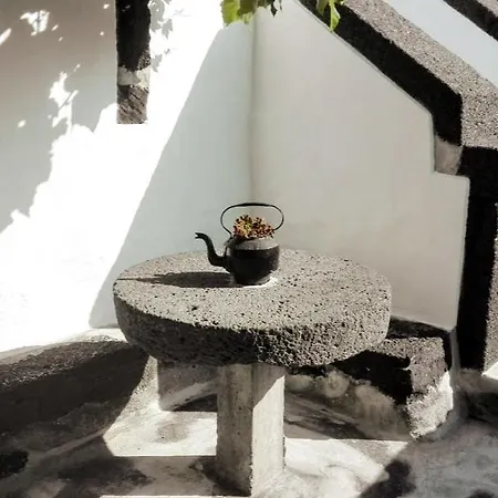 Semesterbostad Casa Da Latada - Historic Azorean In Pico